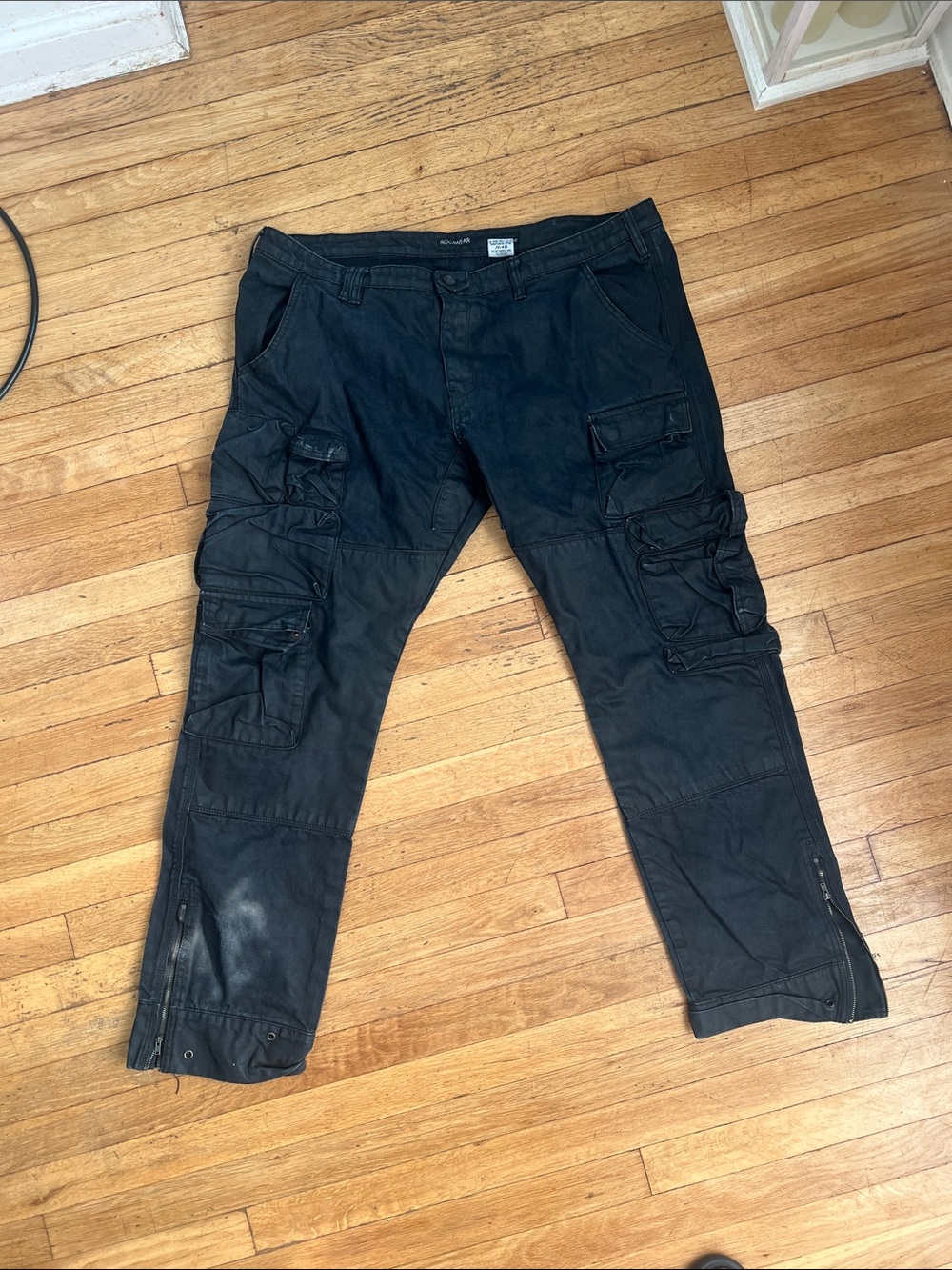 Rocawear Black Men's Cargo Pants with Multiple Pockets